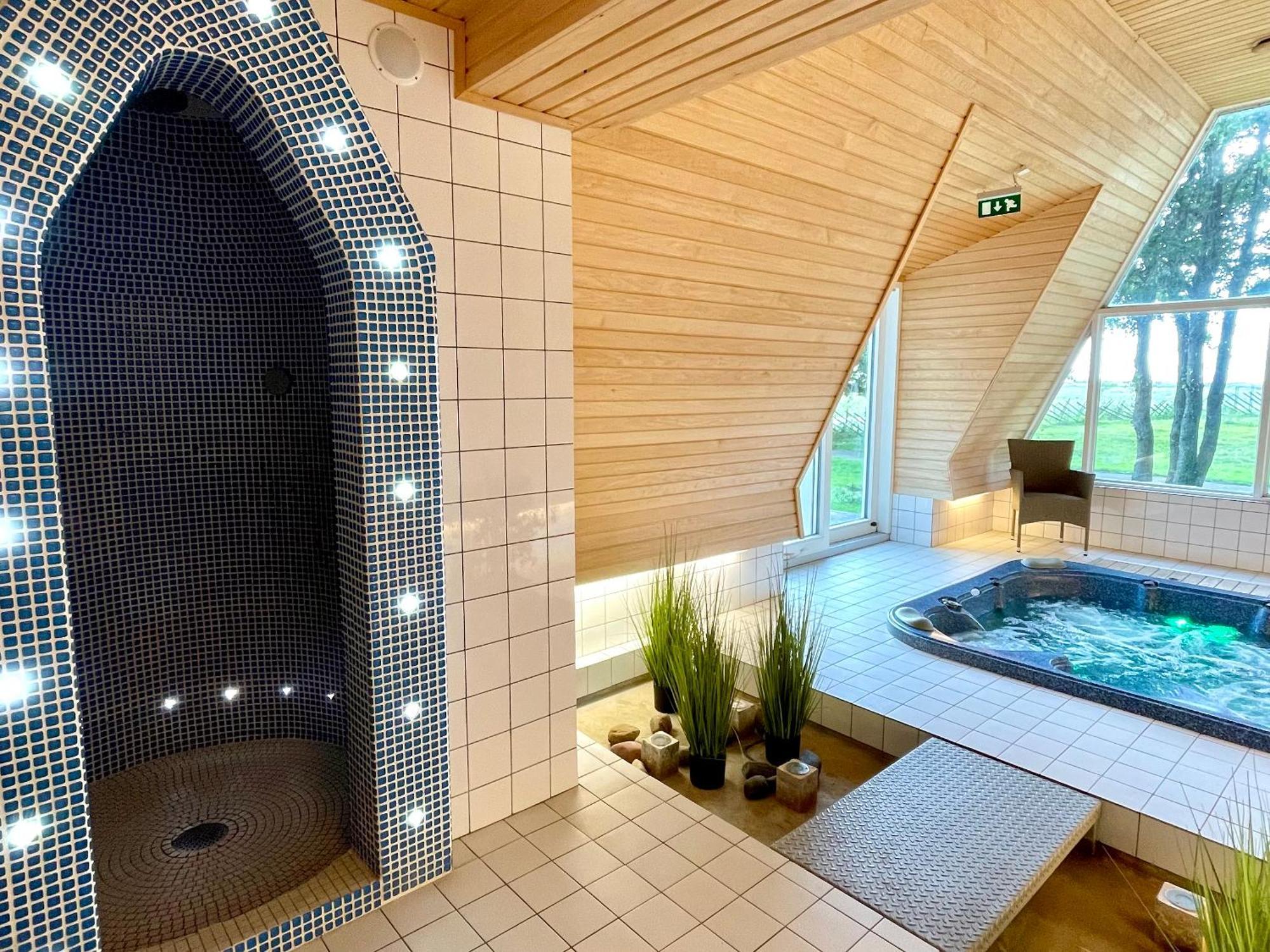 Hotel Kosmonautika Puhkekeskus à Kabli Extérieur photo